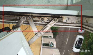 阳台下雨漏水的解决方法（阳台下大雨漏水原因）