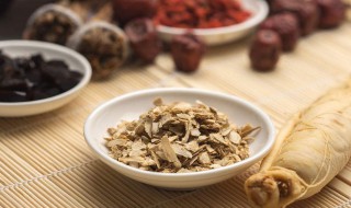 西洋参的作用与禁忌是什么（西洋参的作用与禁忌是什么样的）