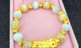 带黄金对身体有什么好处 晚上睡觉带黄金对身体有什么好处