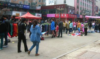 广场摆摊卖什么好 广场摆摊卖什么好赚钱