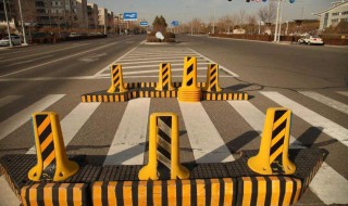 世界上最小的岛是什么（世界上最小的岛是什么岛打三个数字）