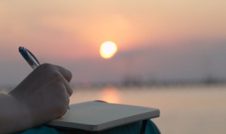 繁华落尽的优美句子 繁华落尽下一句话经典语录