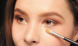 怎么变双眼皮天然方法（怎么变双眼皮天然方法永久）