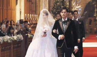 长头纱固定的方法（长头纱怎么戴法）