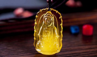 怎样鉴别蜜蜡的真假（人工合成蜜蜡图片）