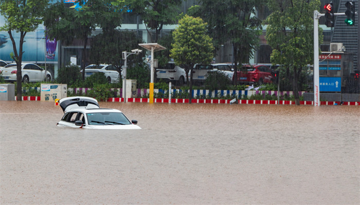 暴雨是怎么形成的 暴雨形成的原因