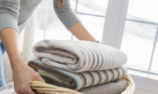 枇杷弄衣服上怎么洗 衣服沾上枇杷汁怎么办