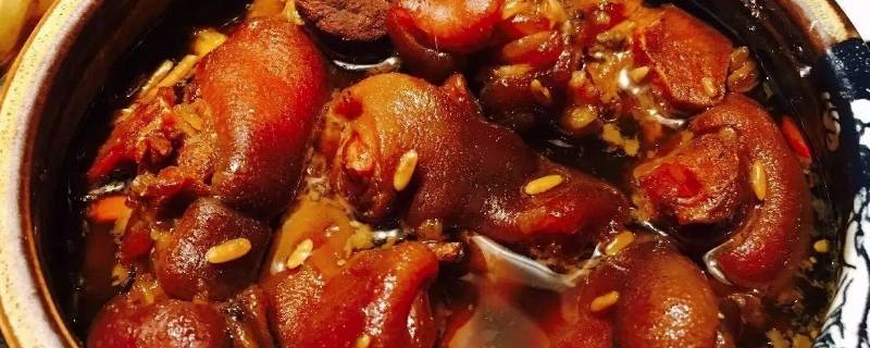 猪手怎么焖好吃 猪手怎么焖好吃用炖肉包