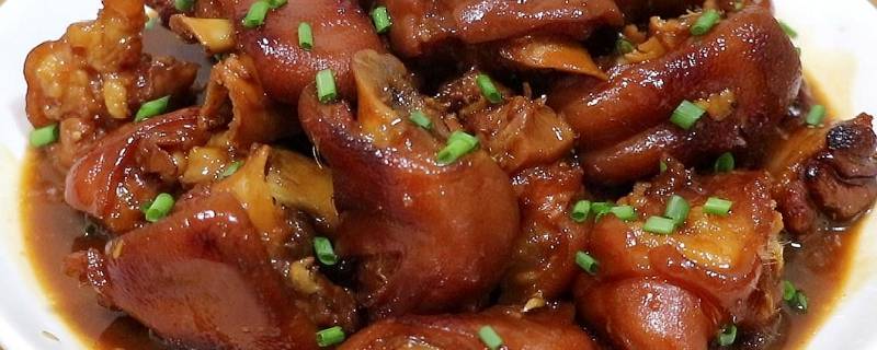 煮猪蹄怎么煮好吃（煮猪蹄怎么煮好吃视频,那那个指甲做的那个橙色的样子）