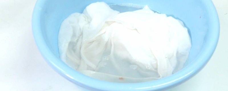 白衣服上番茄汁怎么洗 白衣服的番茄汁怎么洗