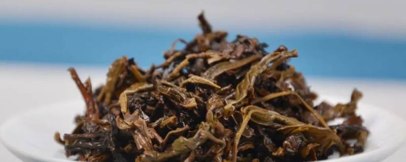 茶叶中的茶碱是什么（茶叶里的茶碱是什么）