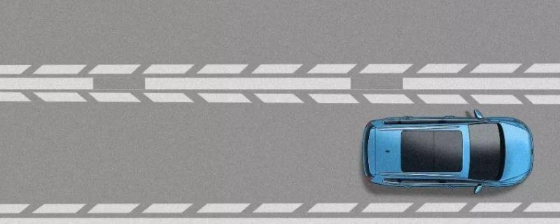 高速双虚线白线什么意思（高速上双虚线中间虚线是什么意思）