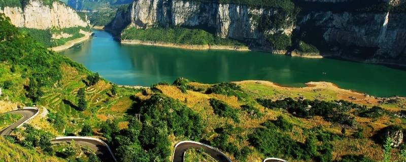 百里画廊之美誉的城市是（位于福建省百里画廊之美誉的城市是）