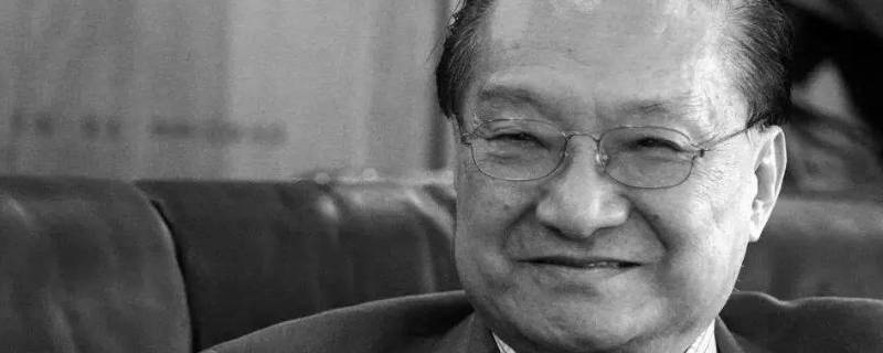 查良镛怎么读（金庸原名查良镛怎么读）