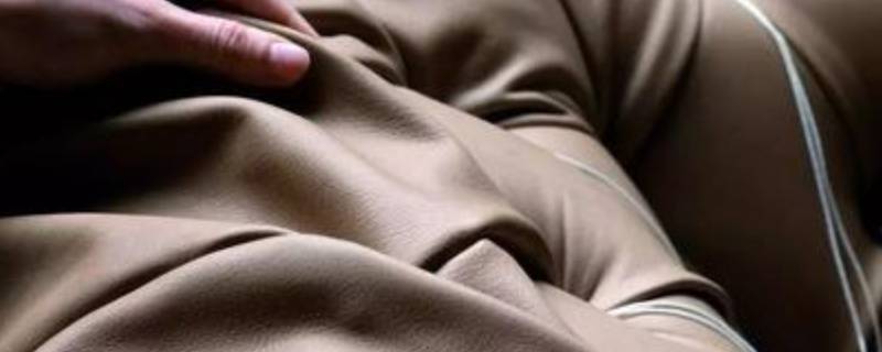 油渍渗入真皮上如何处理（真皮 油渍）