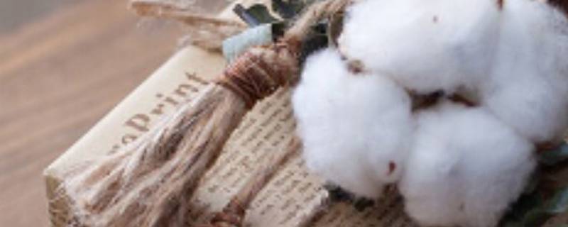 礼物包装纸怎么包 正方形礼物包装纸怎么包