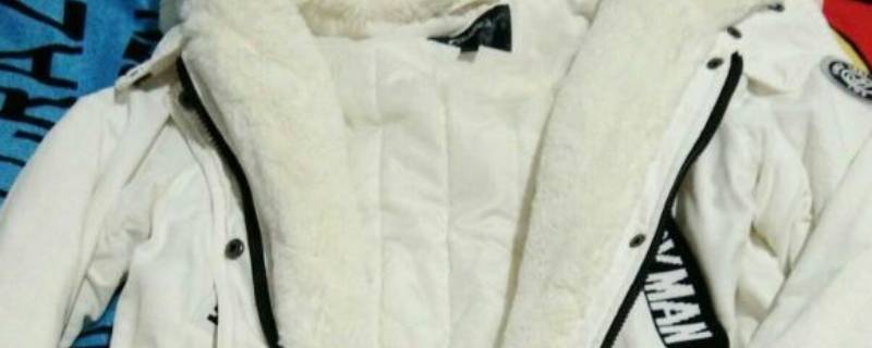 衣服洗了里面一坨一坨的怎么办（衣服洗了里面一坨一坨的怎么办是洗衣机问题么）