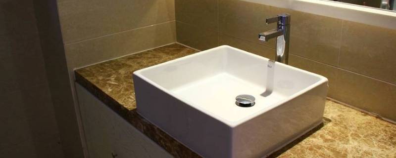 呕吐物把洗脸池堵了怎么办（洗脸池被呕吐物堵了怎么办）