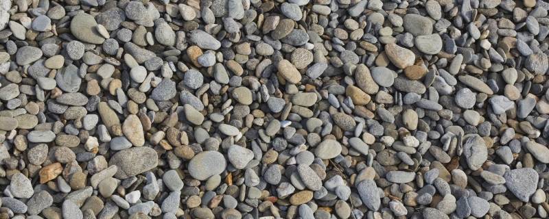 鹅卵石怎么形成的（鹅卵石怎么形成的百科）