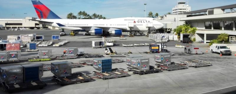 提前多久到机场（托运行李提前多久到机场）