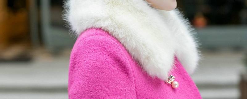 大衣上的毛毛怎么去掉（羊绒大衣上的毛毛怎么去掉）