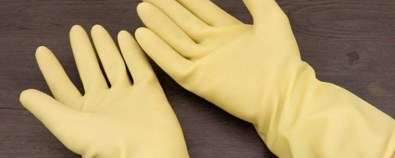 橡胶手套破了一个小洞怎么补 橡胶手套破了一个小洞用什么胶水