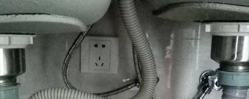 洗手盆下水管堵塞怎么疏通（洗手池管道堵了怎么办）