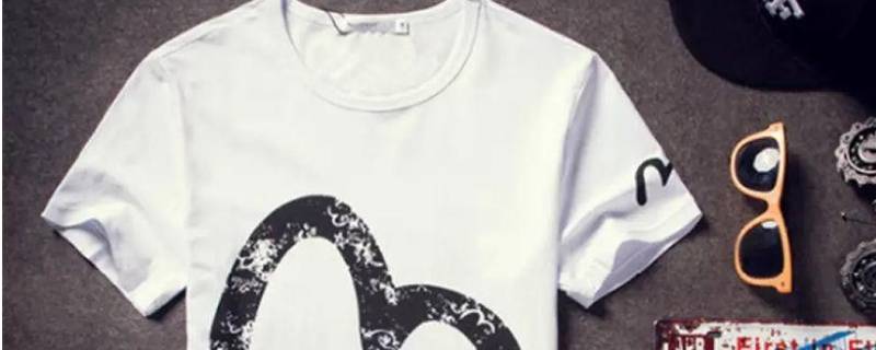 衣服商标怎么弄下来（衣服吊牌塑料扣怎么解）