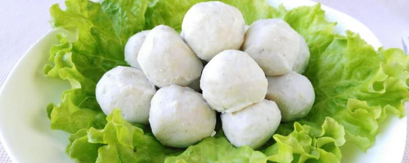 鱼丸泥调稀了怎么补救（做鱼丸时鱼泥是怎样制作的）