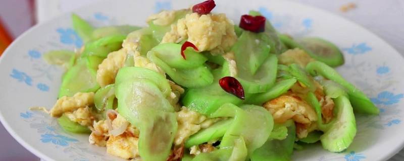 丝瓜可以和鸡蛋一起吃吗 鸡蛋和黄瓜一起吃的功效