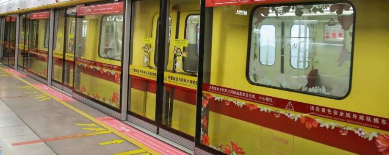 加一车厢是在哪个位置（火车加一车厢是在哪个位置）