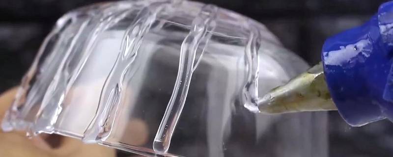 热熔胶遇水容易脱落吗（热熔胶遇水容易脱落怎么办）