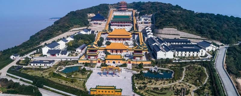 普陀山机场到普陀山景区有多远 去普陀山不能穿黑色和白色吗