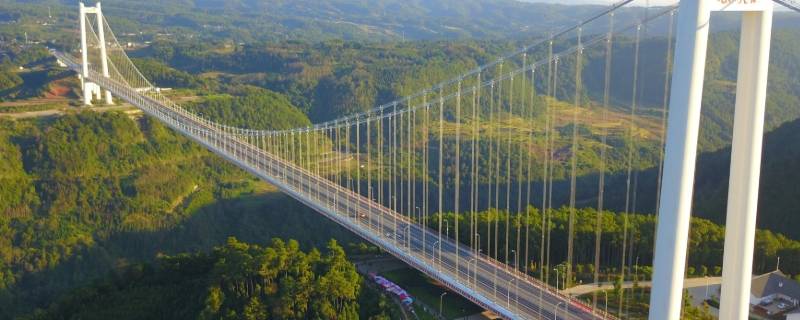 龙江大桥在哪里(贵州盘龙江大桥在哪里)