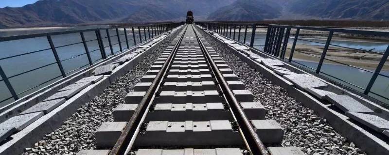 中国铁路总里程（中国铁路总里程世界排名）