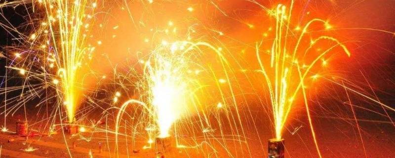 观看烟花爆竹的距离是多少米（观看烟花爆竹的距离是多少米呢）