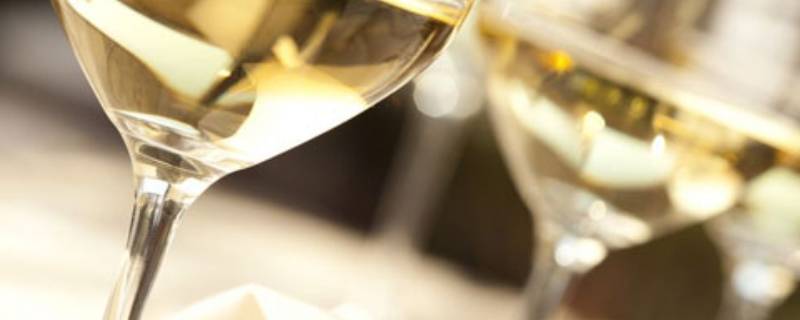 白葡萄酒需要醒酒吗（半干白葡萄酒需要醒酒吗）