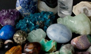 大理石怎样清洗干净（大理石怎样清洗干净不留痕迹）