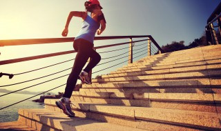 楼梯怎样清洗干净（楼梯怎么清洗）