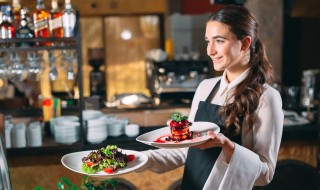 新手服务员开始怎么做 新手服务员开始怎么做才合适