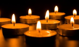 蜡烛燃烧的实验现象是什么 蜡烛燃烧的实验现象是什么意思