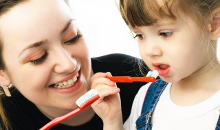 如何挑选牙刷 如何挑选牙刷的好坏