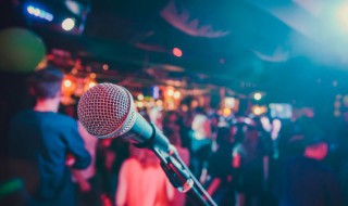 友唱麦克风怎么使用（唱歌专用麦克风）