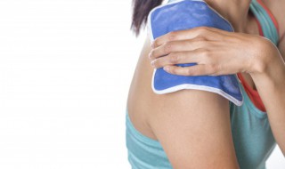 肩膀晒红了怎么办 肩膀晒红了怎么办才能恢复