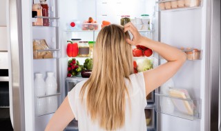 刚烧开的水能放冰箱吗 刚烧开的水能放冰箱吗多久