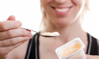 酸奶放冰箱冷冻吗 酸奶能放冰箱冷冻吗