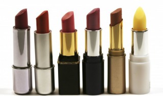 化妆品可以放冰箱冷藏吗（化妆品可以放冰箱冷藏吗多久）