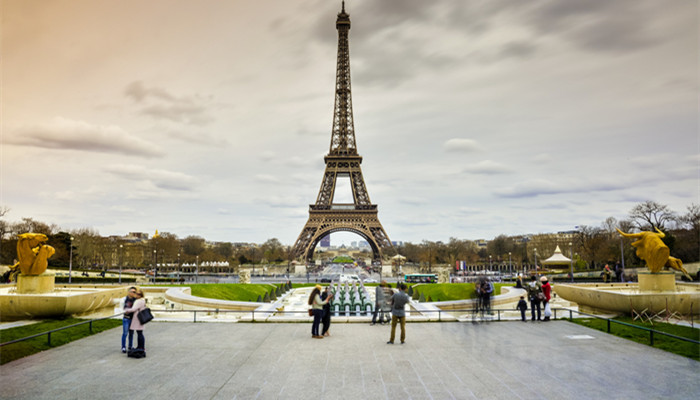 埃菲尔铁塔在哪 埃菲尔铁塔在哪座城市