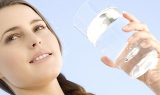 一晚上最快的降火方法（一晚上最快的降火方法喉咙）