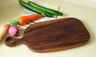 切菜板发黑怎么处理 切菜板发黑了怎么办